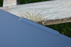 Lenovo ThinkPad X13s : Bombement de l'appareil photo