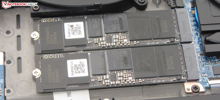 L'ordinateur portable est livré avec deux disques SSD.