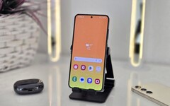 Le Samsung Galaxy S24 devrait être lancé au début de l&#039;année prochaine (image via Notebookcheck)
