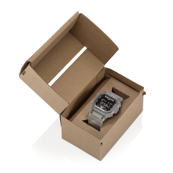 Casio propose la DW-5600TNT-7 dans un emballage en édition spéciale créé spécialement pour cette collaboration.