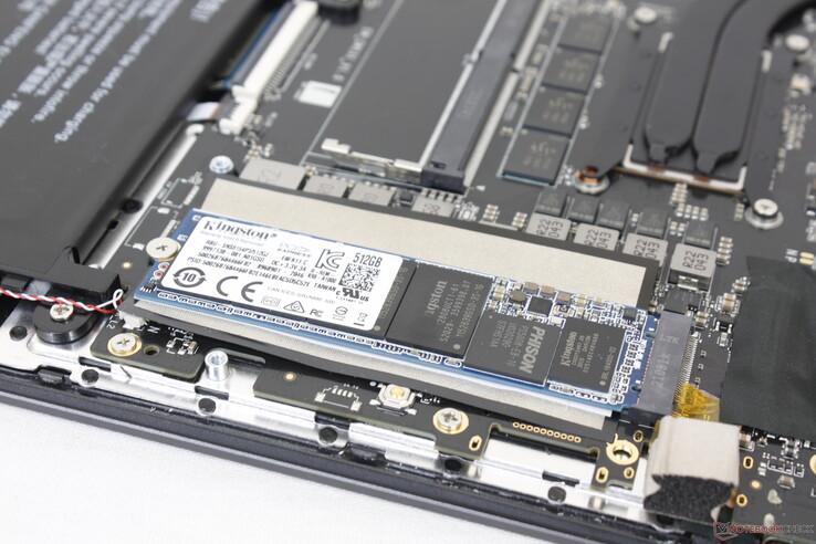 Une seule option de stockage interne M.2 2280 PCIe 3