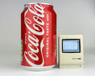 Nick Gillard construit le pico-mac-nano, un Mac Classic de 62 mm de haut alimenté par un WaveShare Pico Zero. (Source de l'image : Nick Gillard)