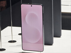 Le Galaxy S25 Edge pourrait être le deuxième téléphone le plus cher de la gamme (Image source : @r3dash on X)