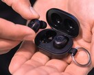 Les JBuds Mini sont les plus petits écouteurs sans fil disponibles auprès d'une grande marque (Image Source : JLab)