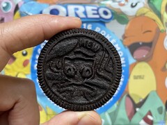 Le biscuit Oreo Mew est censé être l&#039;un des biscuits Pokémon les plus rares et donc les plus chers (Image : biscuits OREO)