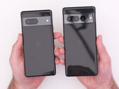 Les Pixel 7 et Pixel 7 Pro pourraient être rejoints par le Pixel 7 Ultra lors de l'événement de lancement matériel d'octobre de cette année. (Image source : Unbox Therapy)