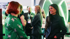 Une photo d’Asha Sharma, PDG de Xbox, s’adressant à la BBC