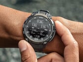 L'Instinct Crossover AMOLED est l'une des smartwatches éligibles à la dernière mise à jour stable de Garmin. (Source de l'image : Garmin)