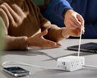 La station de charge Anker Nano (7-en-1, 100W) est désormais disponible en blanc (photo). (Source : Anker)