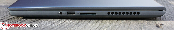 À droite : port audio combiné de 3,5 mm, USB-A 3.2 Gen 1, lecteur de cartes SD