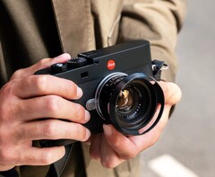 Après le Leica M-EV1 (photo), un appareil moyen format sans miroir serait en préparation.