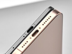 Oppo compare le Find N5 alias OnePlus Open 2 avec l'iPhone 16 Pro, qui est presque deux fois plus épais (Source : Oppo)