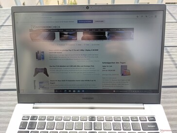 Samsung Galaxy Book Go - Utilisation en extérieur