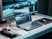 Test du MSI Stealth 16 Mercedes-AMG Motorsport : voiture de course mobile avec écran OLED