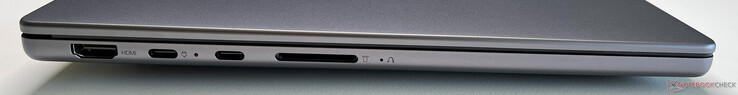 À gauche : HDMI 2.1, 2x USB-C 4.0 (40 GBit/s, DisplayPort Alt Mode 2.1, Power Delivery 3.0), lecteur de carte SD