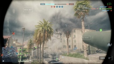 ...et après que deux obus antichars aient fait un trou dans son flanc.