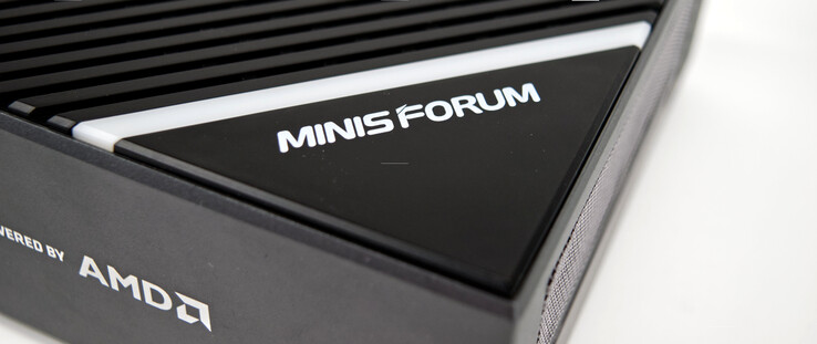 Minisforum B550 Review avec vidéo - Mini PC avec support de carte