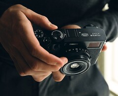 La production du Fujifilm X100 VI va augmenter pour répondre à la forte demande. (Source de l'image : Fujifilm)