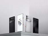 Le RedMagic 10S Pro est disponible en noir mat, argent transparent et noir transparent (Source : RedMagic)