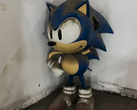 Une statue de Sonic découverte après la fermeture de Segaworld London. La statue a depuis été restaurée et était visible lors de la Gamescom 2023 (source d'image : Sega Driven)