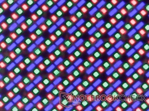 Matrice de sous-pixels OLED avec une uniformité de la luminosité supérieure à celle de l'IPS et sans saignement du rétroéclairage