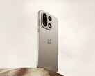 Le OnePlus 15 (photo) ne porte pas le logo Hasselblad comme son prédécesseur, le OnePlus 13 (source : OnePlus)