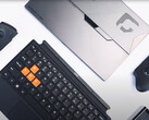 Le OneXPlayer X1 Air avec son clavier et ses contrôleurs détachables. (Source de l'image : One-Netbook)