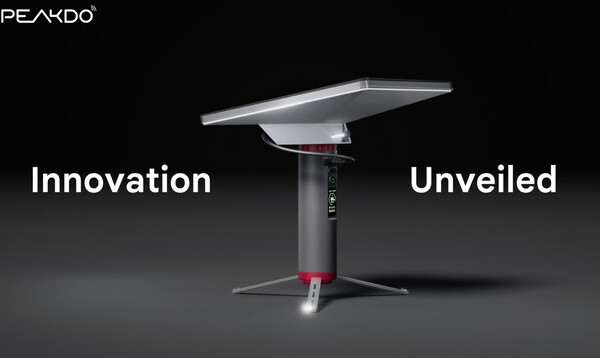 La nouvelle batterie externe de PeakDo pour le Starlink Mini est équipée d'un trépied.