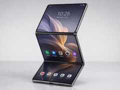 Voici à quoi pourrait ressembler un téléphone pliable en trois parties à ouverture verticale de Huawei.