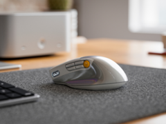 La nouvelle souris sans fil Crux d'Alogic (photo) dispose de neuf boutons programmables. (Source de l'image : Alogic)