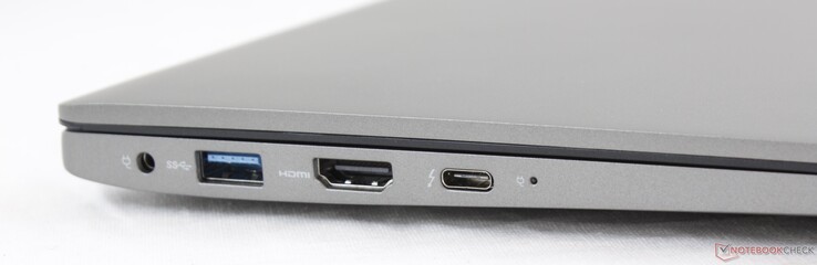 Côté gauche : entrée secteur, USB A 3.1, HDMI, USB C + Thunderbolt 3.
