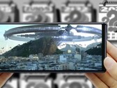 Les fans de la série Sony Xperia 5 devront peut-être attendre jusqu'en 2025 pour la prochaine itération. (Source de l'image : Sony/DallE3 - édité)