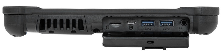 Côté gauche : lecteur de carte micro SD, USB C + mini DisplayPort, 2 USB A 3.0.