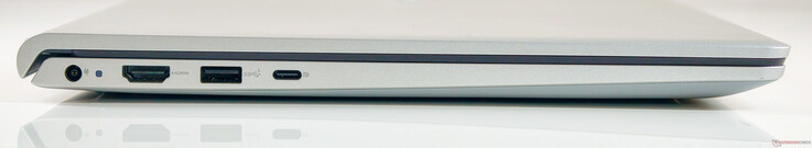 Gauche : Entrée DC, sortie HDMI 1.4 (1080p 60 Hz), USB 3.2 Gen1 Type-A, USB 3.2 Gen1 Type-C (fonction complète)
