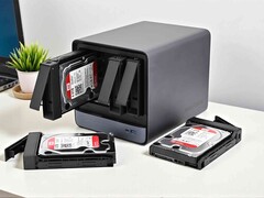 Minisforum propose un successeur au N5 Pro présenté ici. (Source de l'image : Sebastian Bade, Notebookcheck)