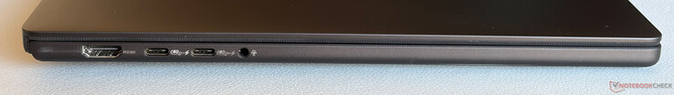 À gauche : HDMI 2.1 FRL, 2x USB-C 4.0 (40 Gbit/s, DisplayPort, Power Delivery), prise jack stéréo 3,5 mm
