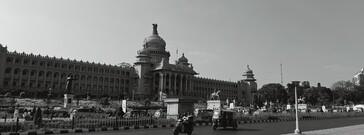 Mode XPan : Monochrome, équivalent à 23 mm