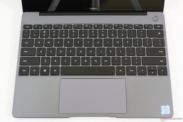 Les touches et le trackpad du MateBook 13 sont de bonne taille pour un ultraportable.