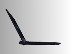 Côté de l'ordinateur portable de jeu Maingear Ultima 18 (Image source : Maingear PR)