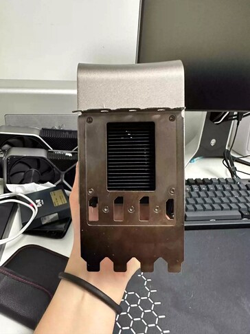 Design du refroidisseur Nvidia Titan Ada (image via @ExperteVallah)