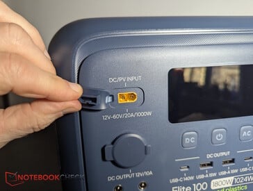 Une entrée solaire supporte jusqu'à 1 000 W. Il serait préférable d'en avoir une deuxième.