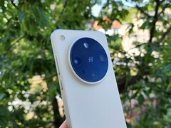 Le Find X8 Ultra. (Source de l'image : Notebookcheck)