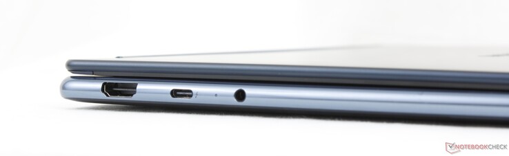 Gauche : HDMI 2.1 (4K120), USB-C (40 Gbps) Thunderbolt 4 avec DisplayPort 2.1 + Power Delivery 3.0, prise casque 3,5 mm