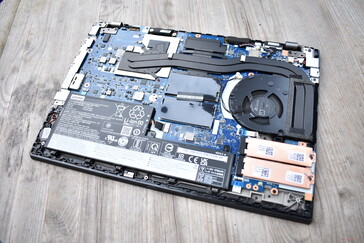 Lenovo ThinkPad P15v G3 : Vue intérieure