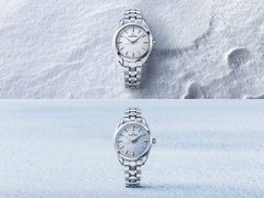 Les Grand Seiko SBGX359 (en haut) et SBGX361 (en bas), présentées sur des fonds stylisés de neige et de ciel.
