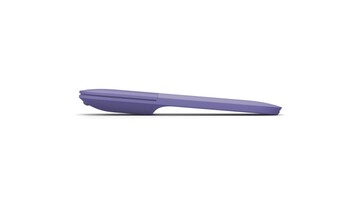 La souris Microsoft Surface Arc est alimentée par deux piles AAA. (Source de l'image : Microsoft)