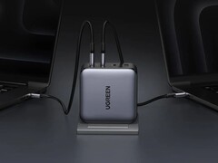 Le chargeur d'ordinateur portable à 4 ports 200W d'Ugreen a été amélioré