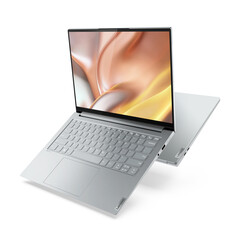 Le Yoga Slim 7 Pro est proposé dans les coloris Cloud Grey et Storm Grey, ainsi que dans les finitions d'écran en verre et mylar. (Image source : Lenovo)