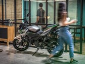 La moto électrique Kawasaki Z e-1 est présentée comme la remplaçante des 125 cm3 à moteur à combustion interne. (Source de l'image : Kawasaki)