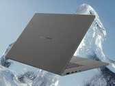 Le nouveau Zenbook A16 est proposé dans une finition gris Islande.